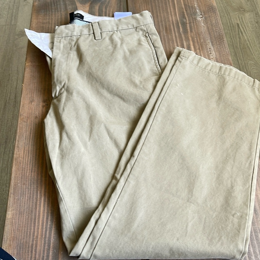 Banana republic Gavin Chino